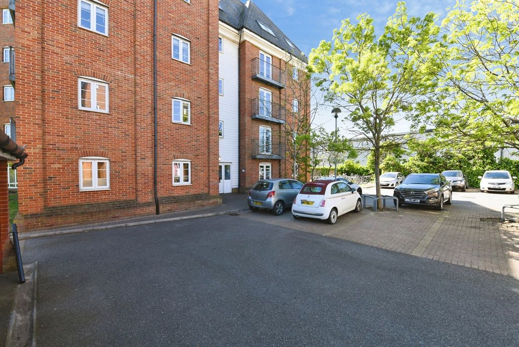 Property photo 2 of 12 Pbox-Img.Jpg