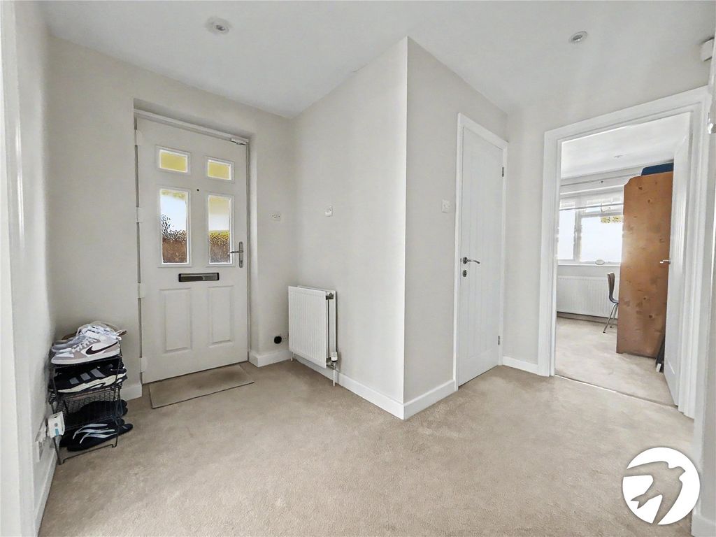 Property photo 2 of 30 Picture No. 24