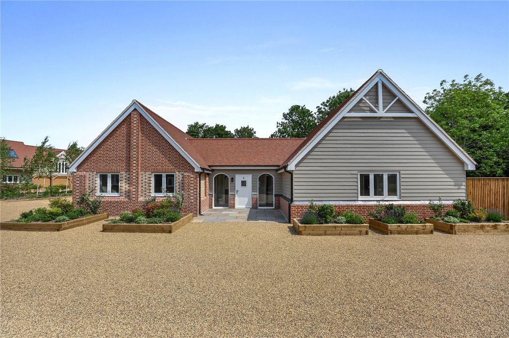 Property photo 2 of 18 Picture No. 14