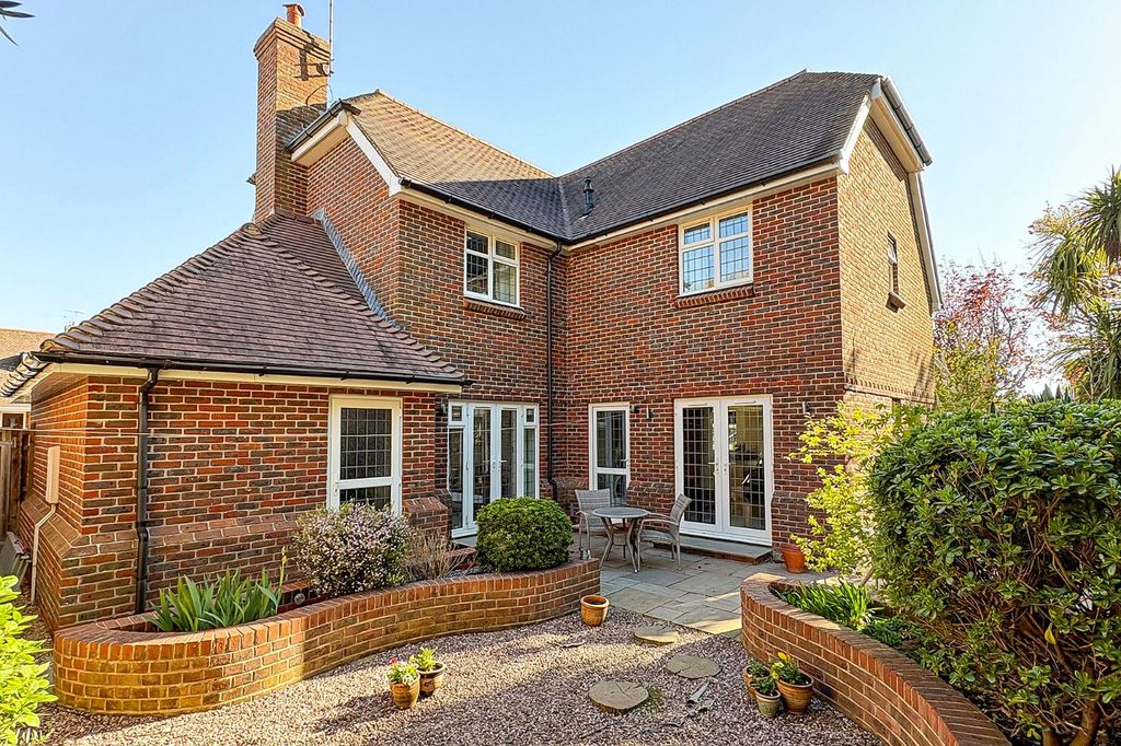 Property photo 2 of 22 Picture No. 34