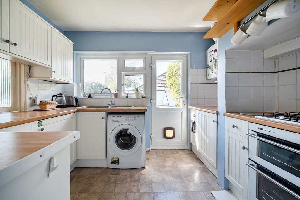 Property photo 2 of 16