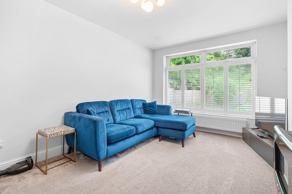 Property photo 3 of 19 4124144