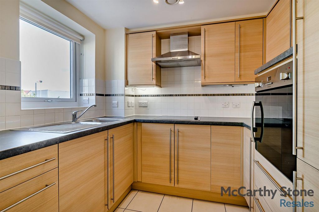 Property photo 3 of 15 Kitchen