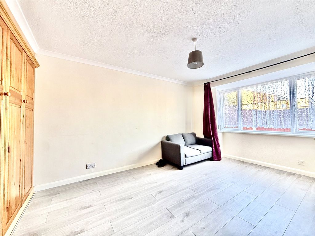 Property photo 3 of 10 Picture No. 03