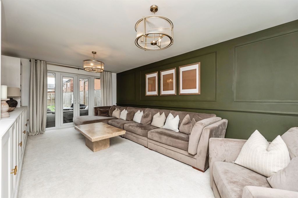 Property photo 3 of 20