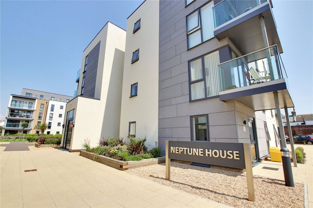 Property photo 1 of 15 Picture No. 02
