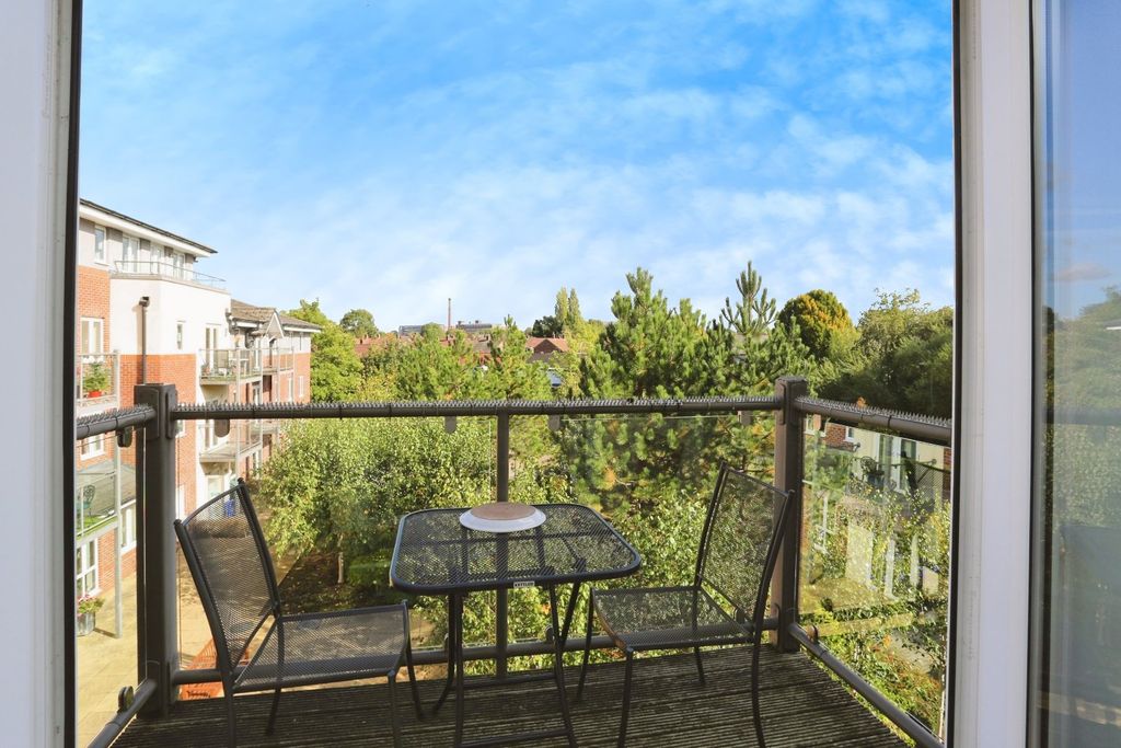 Property photo 2 of 14 Picture No. 10