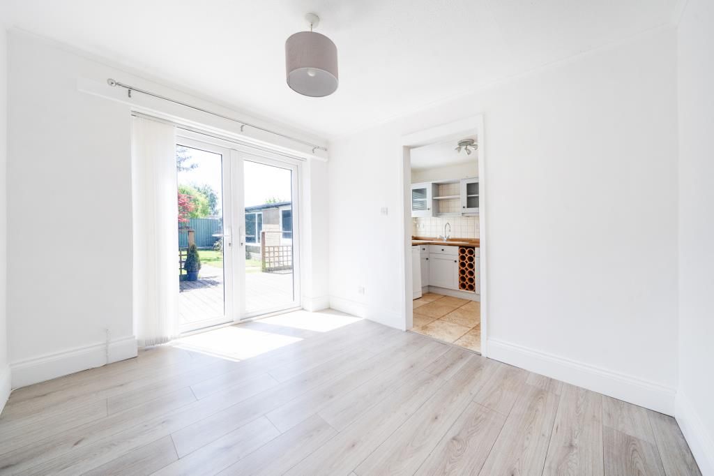 Property photo 3 of 10 Lounge Area