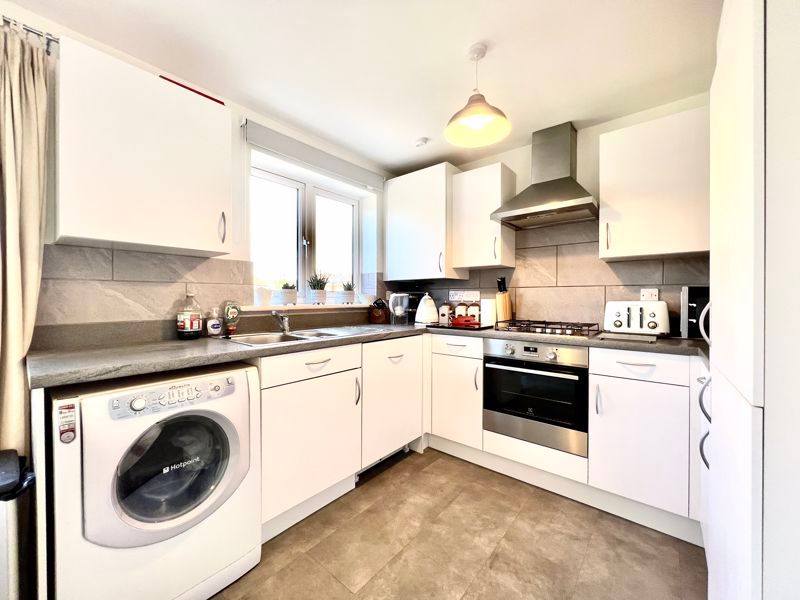 Property photo 2 of 11 Kitchen Area