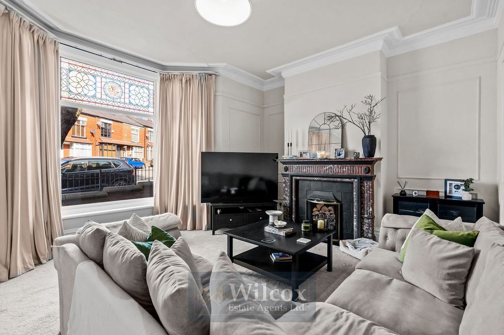 Property photo 2 of 39