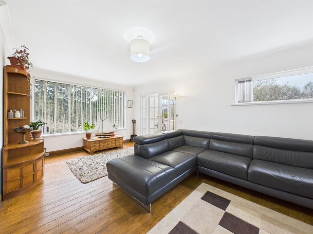 Property photo 3 of 27