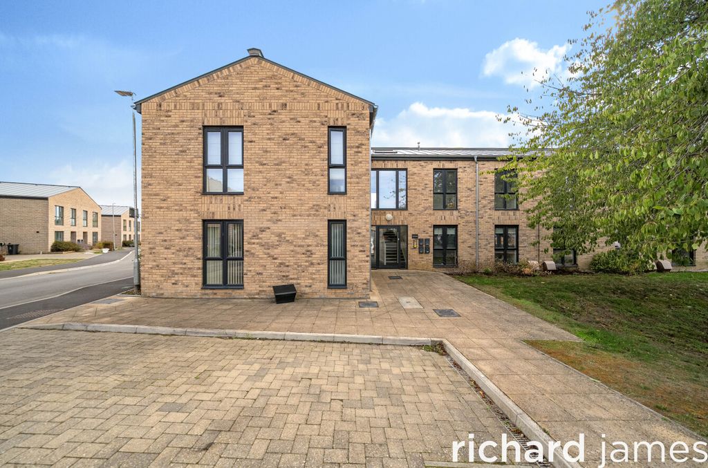 Property photo 1 of 12 B23Edde13d7A41988A2d210F6c07E03B