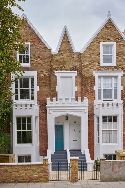 Property photo 2 of 28