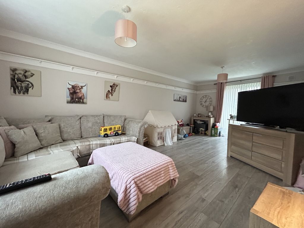 Property photo 2 of 10 Img_4443