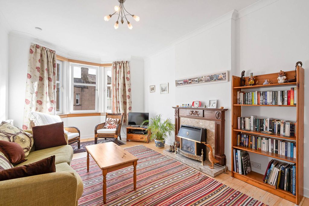 Property photo 2 of 20