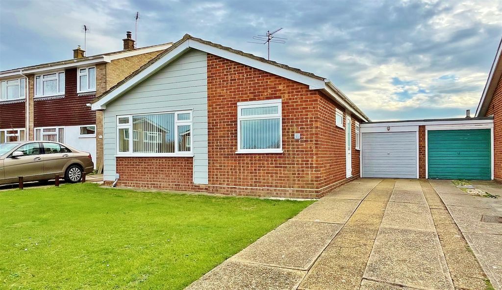 Property photo 1 of 15 Outside - Front