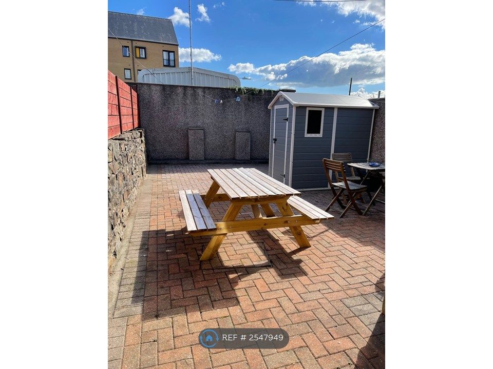 Property photo 3 of 7