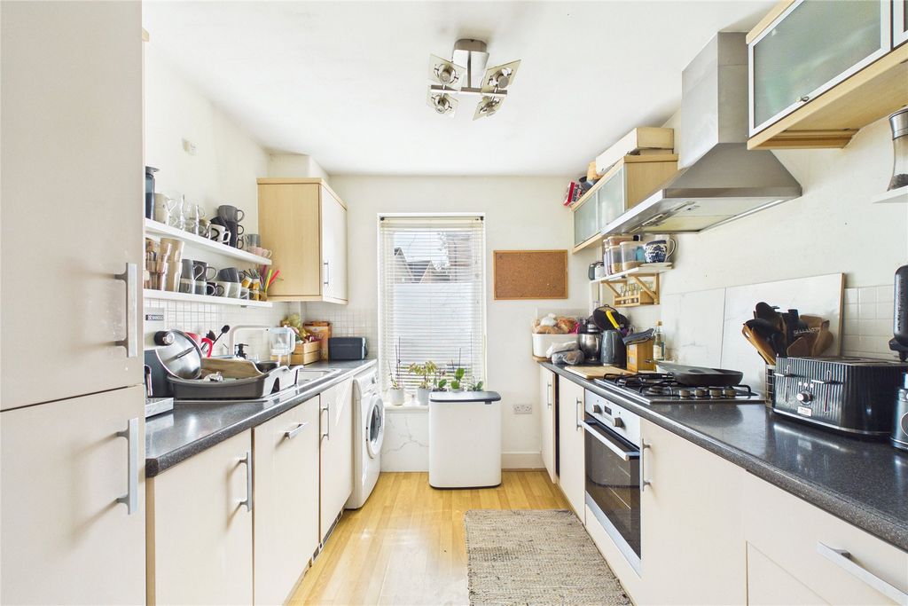 Property photo 3 of 9 Picture No. 17