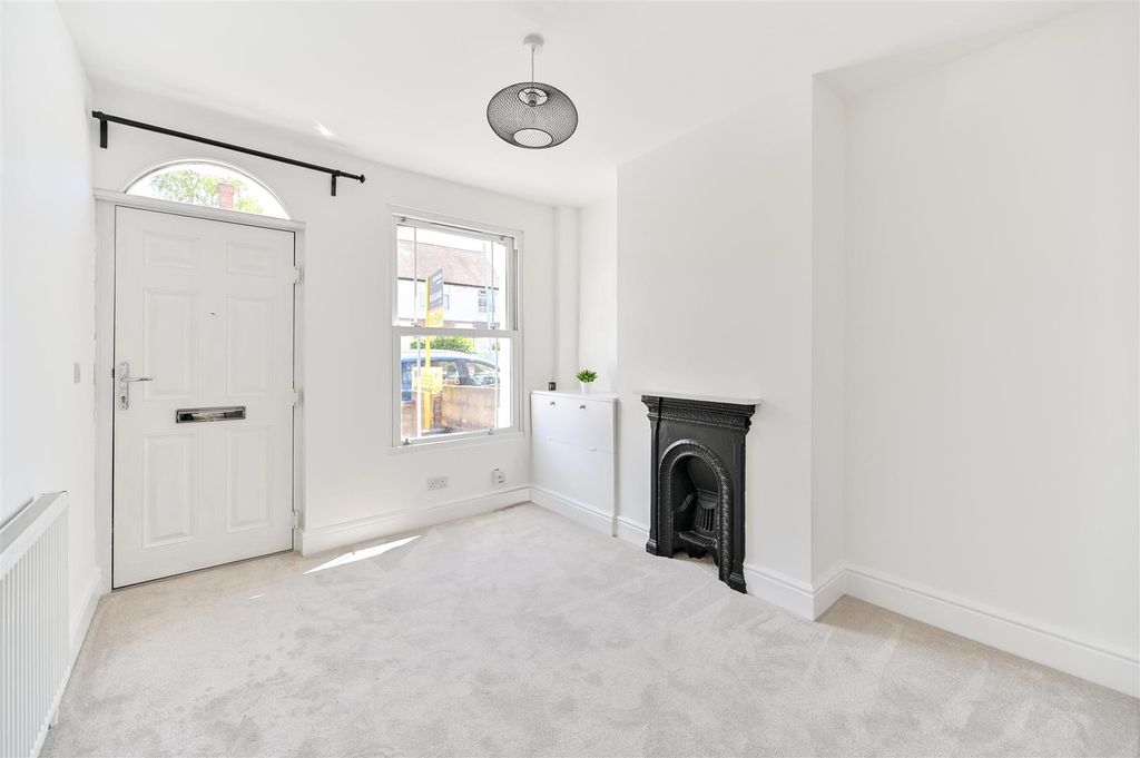 Property photo 2 of 12