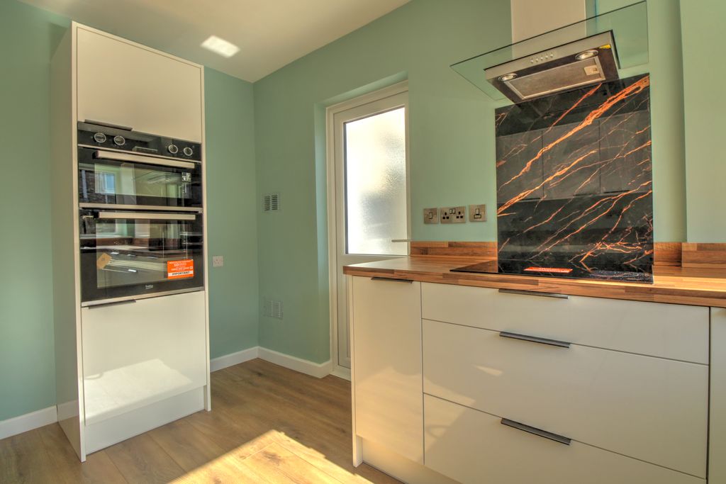 Property photo 3 of 20 Photo #3