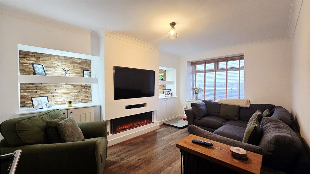 Property photo 3 of 14 Picture No. 30