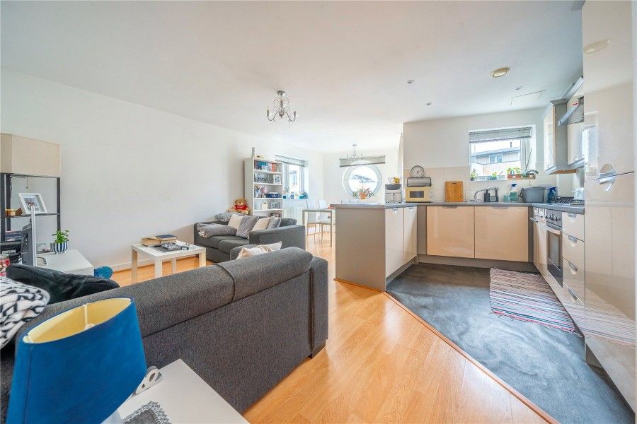 Property photo 2 of 9