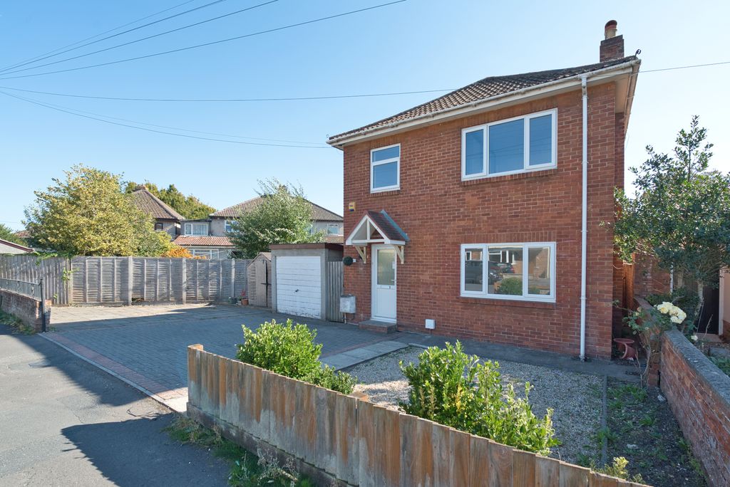 Property photo 1 of 21 3Â Bedroom Detached For Sale