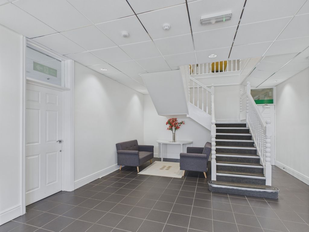 Property photo 2 of 12 Photo 83