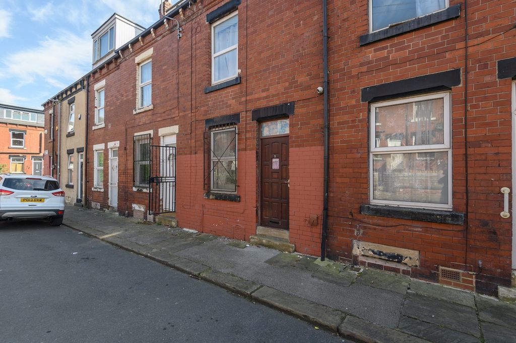 Property photo 1 of 21