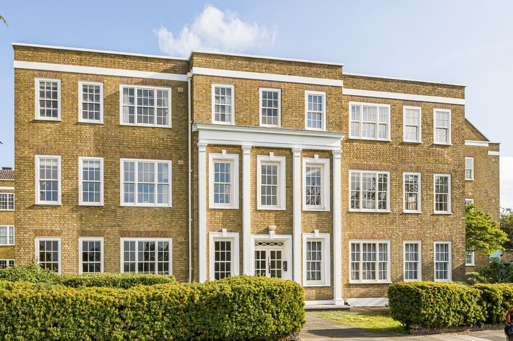 Property photo 1 of 12 External