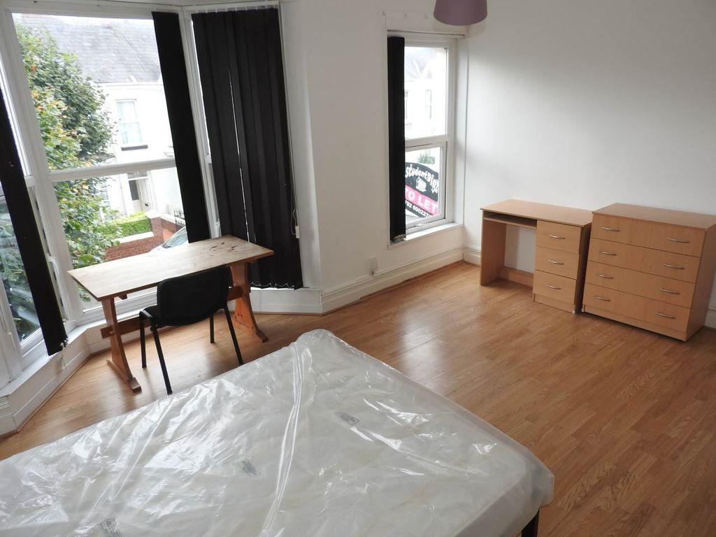 Property photo 3 of 7 3