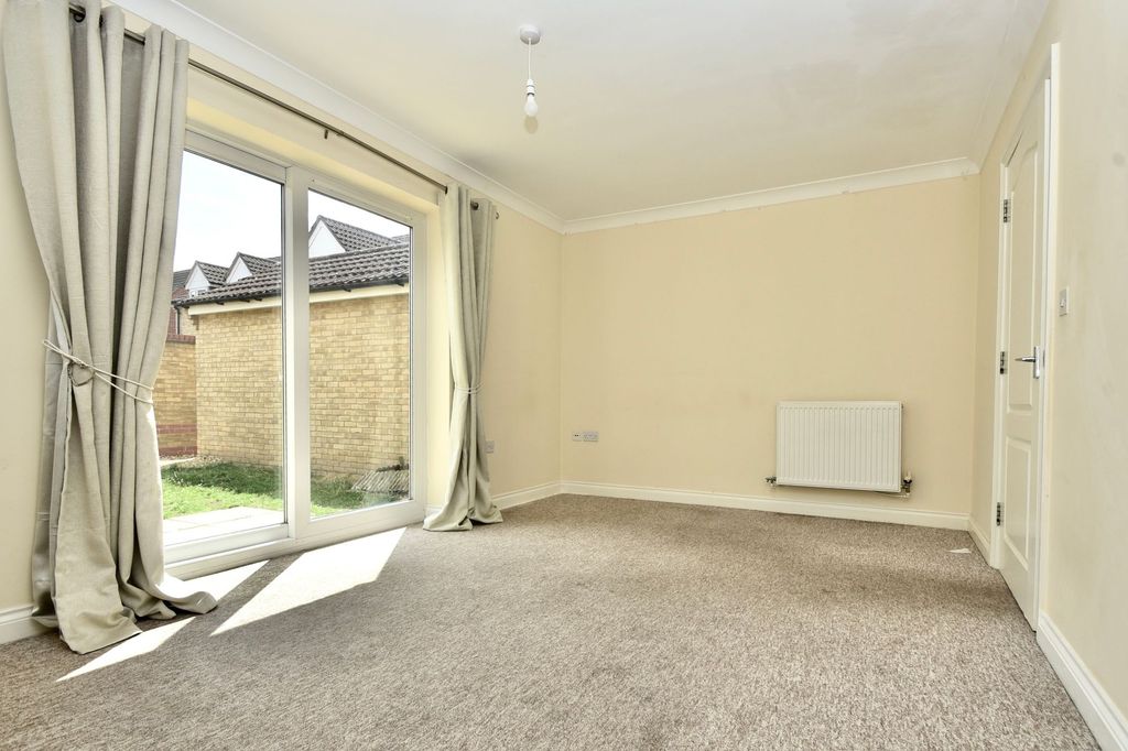 Property photo 2 of 20