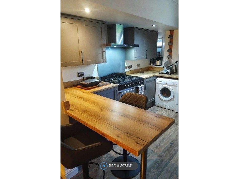 Property photo 1 of 16 Kitchen