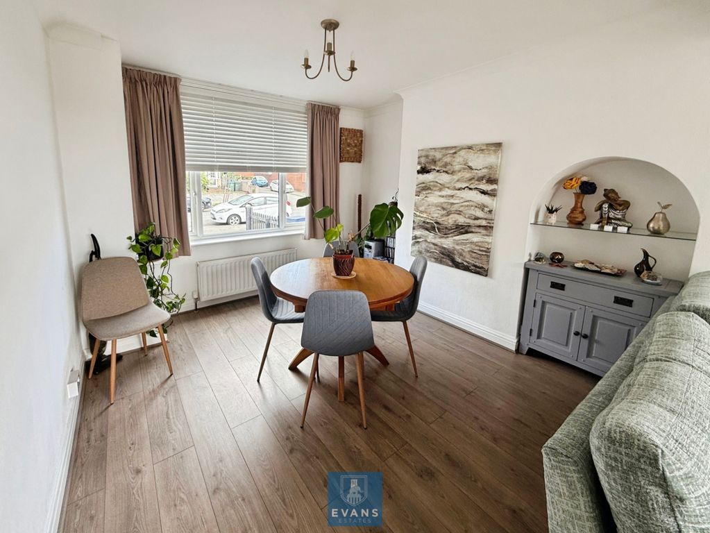 Property photo 2 of 16 Dining Area
