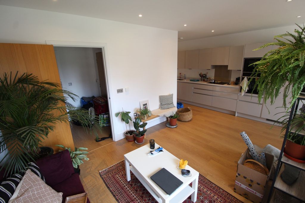 Property photo 3 of 8 Photo 2