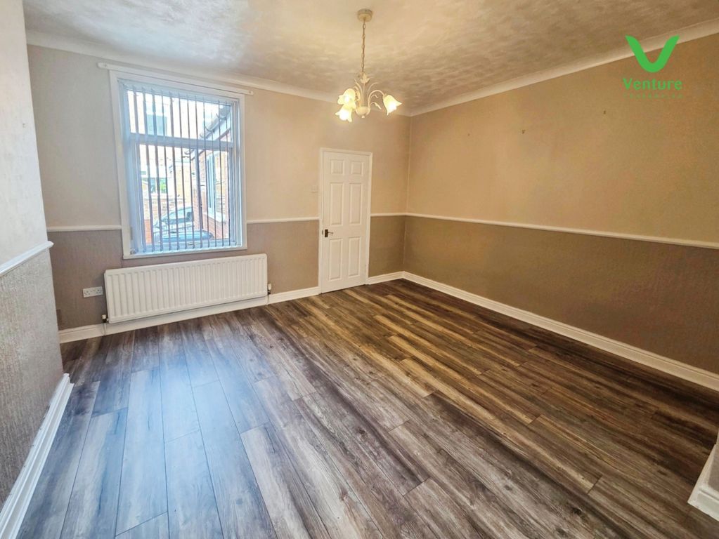 Property photo 3 of 10 Pbox-Img.Jpg