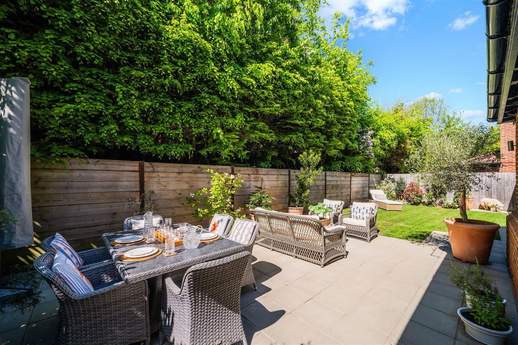 Additional image 21 of 5 bed detached house for saleCaversham Close, Coulsdon CR5