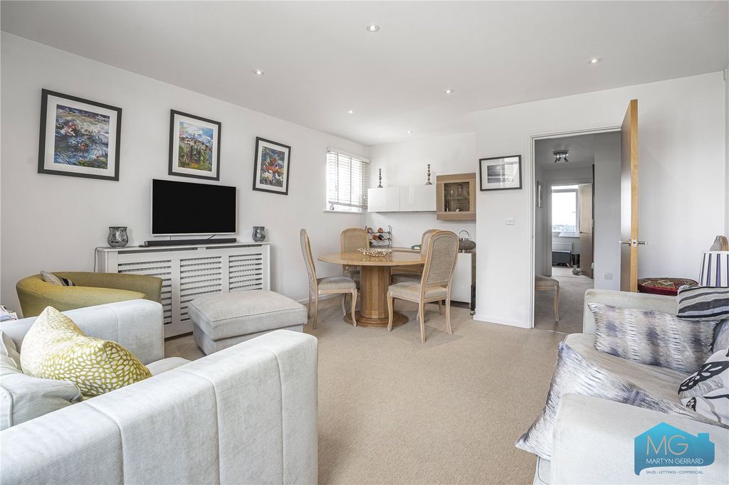 Property photo 3 of 17 Picture No. 31