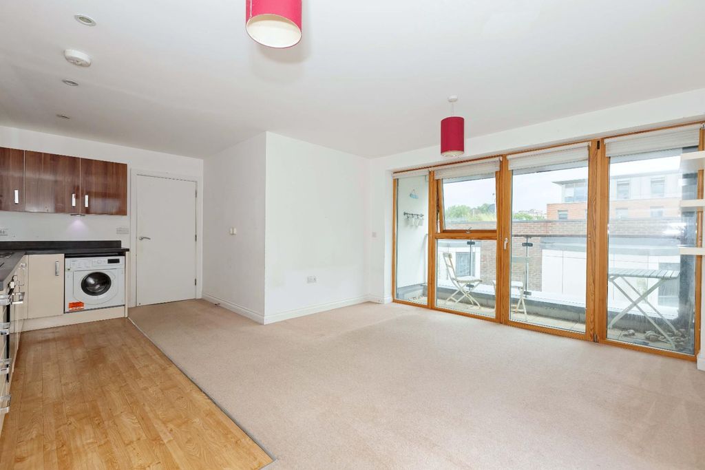 Property photo 2 of 13 27 The Barrows_1.Jpg