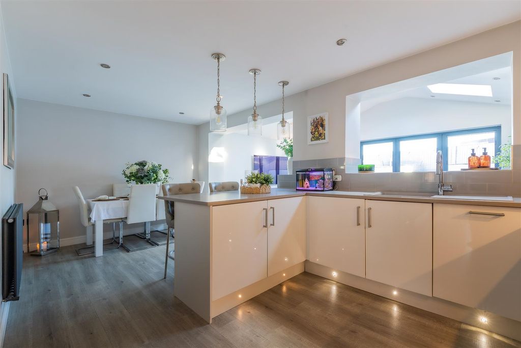 Property photo 3 of 26 47-14.Jpg