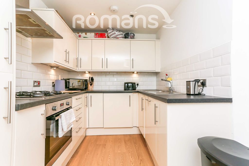 Property photo 1 of 18 Kitchen