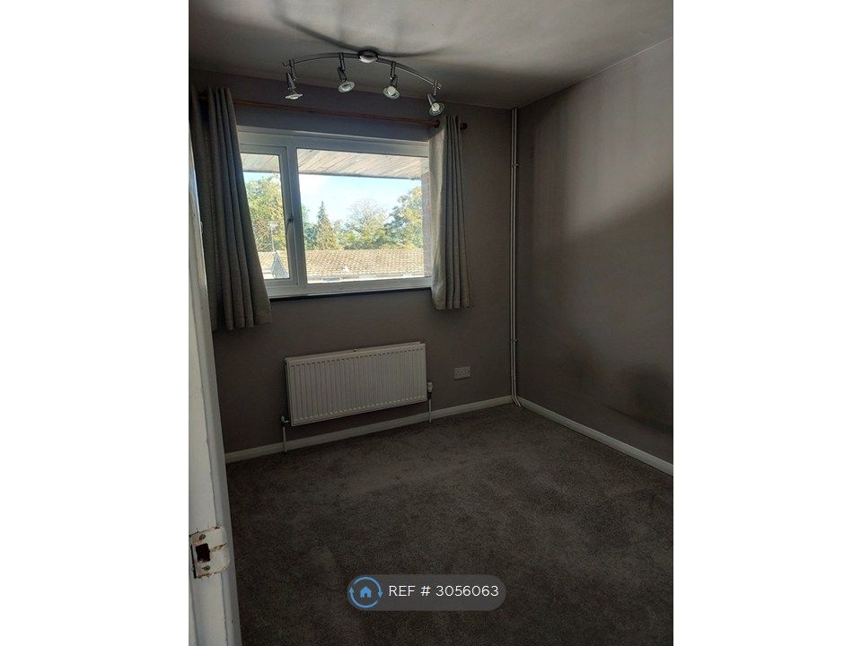 Property photo 3 of 6 Second Bedroom