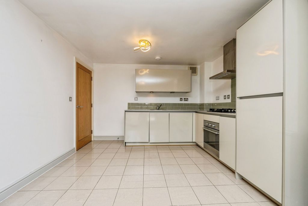 Property photo 2 of 20 Kitchen