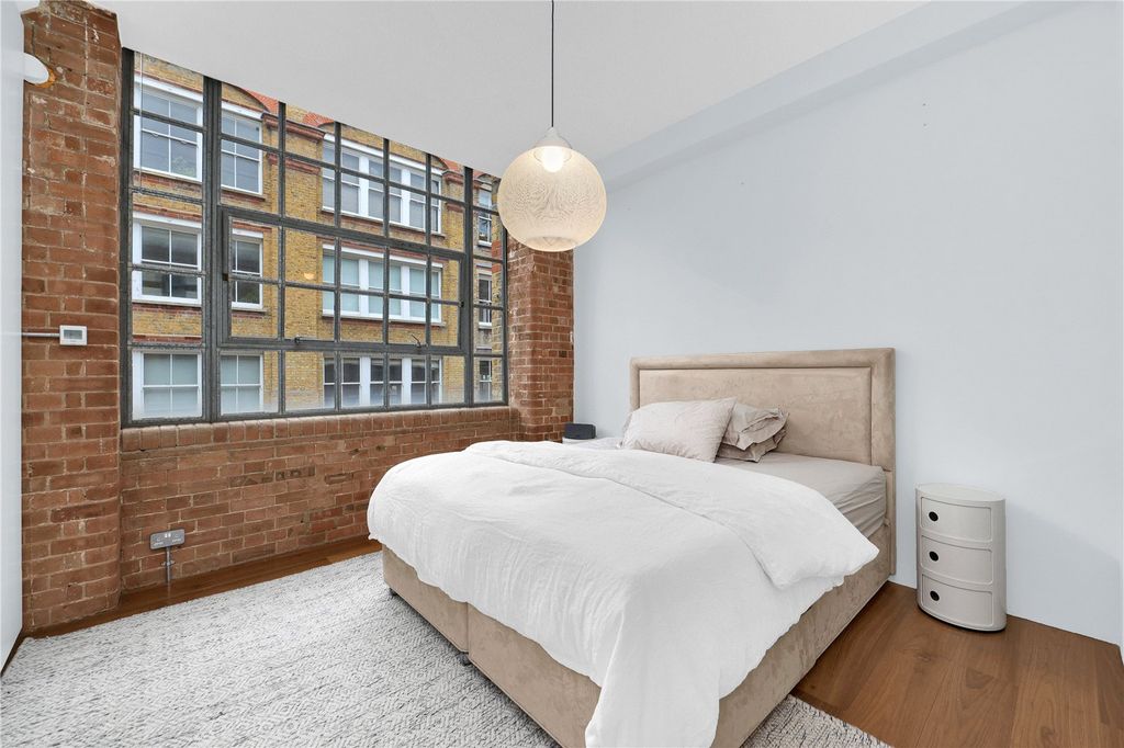 Property photo 3 of 23 Picture No. 22