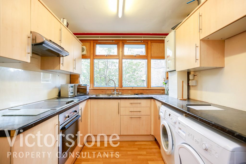 Property photo 1 of 12 1511740