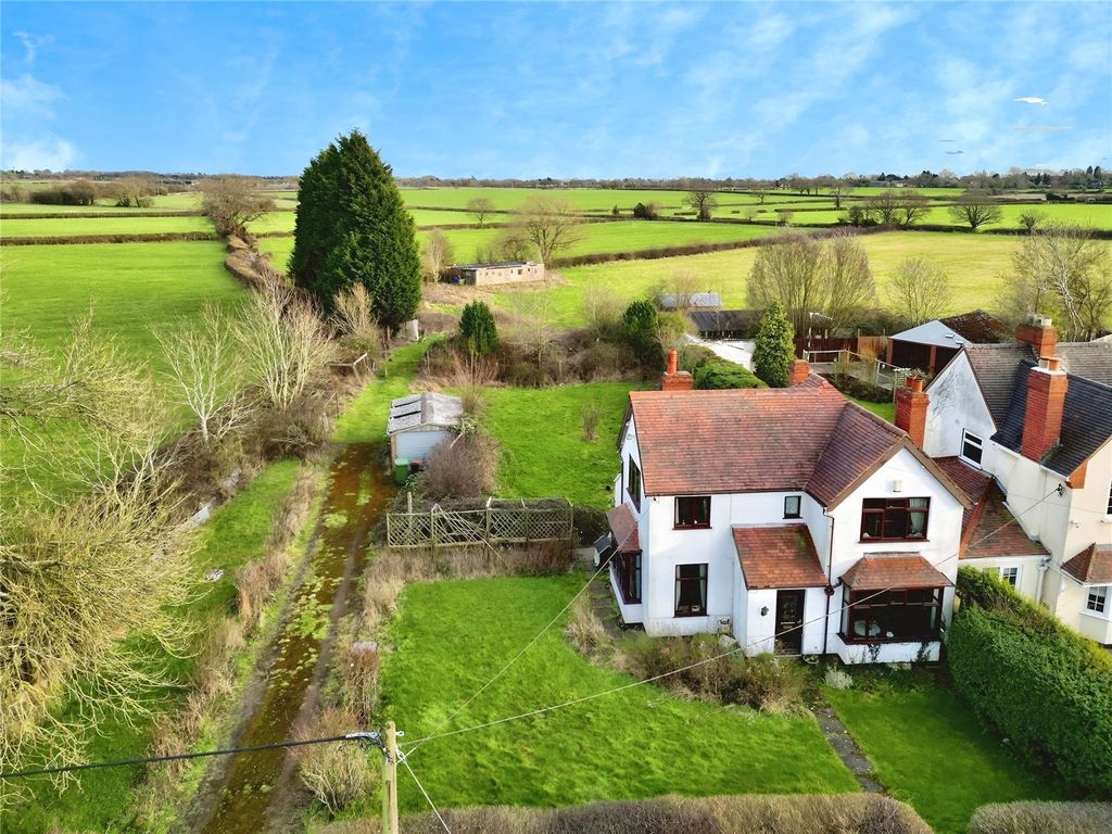 Property photo 2 of 35 Picture No. 30