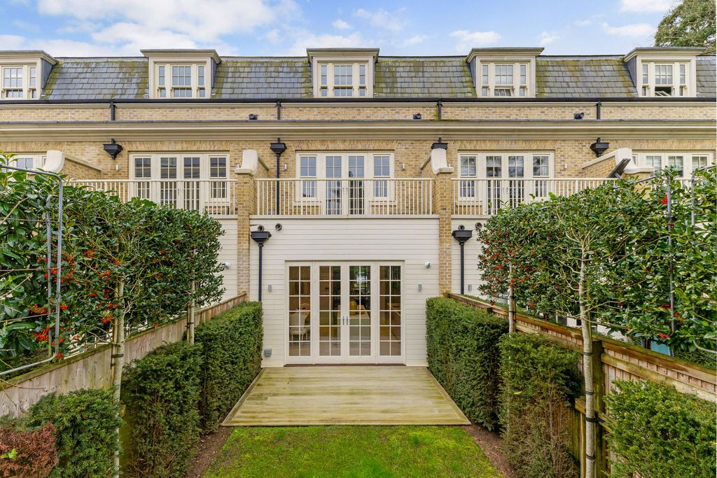 Property photo 3 of 13