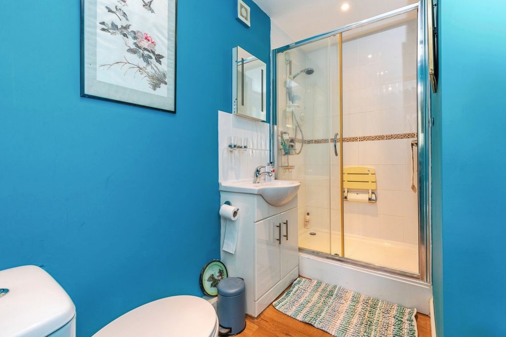 Property photo 3 of 15 Photo