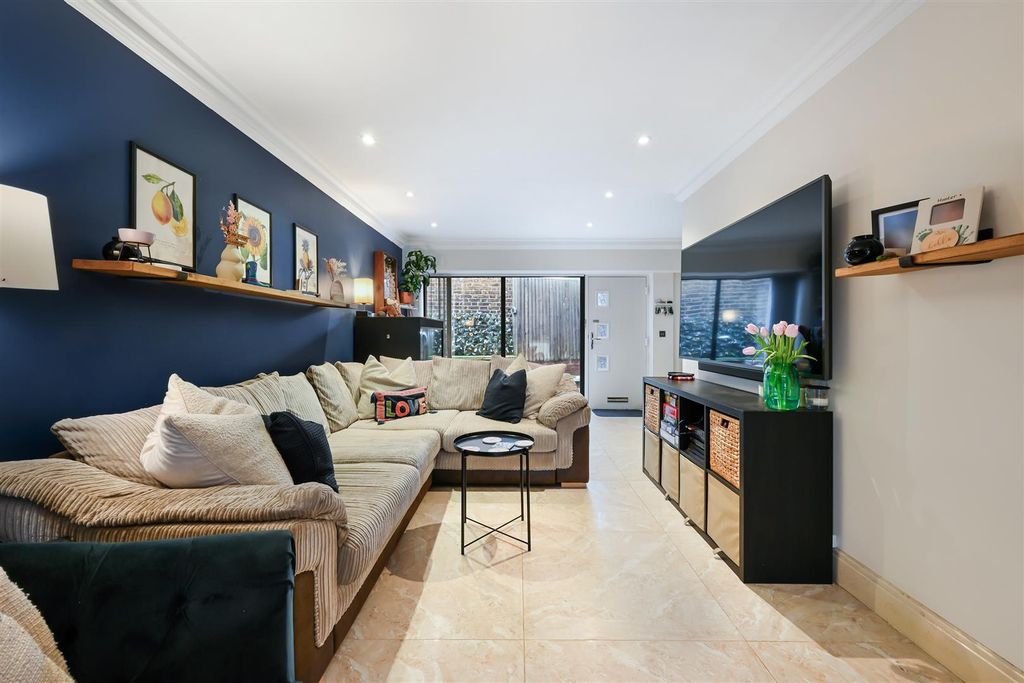 Property photo 3 of 16