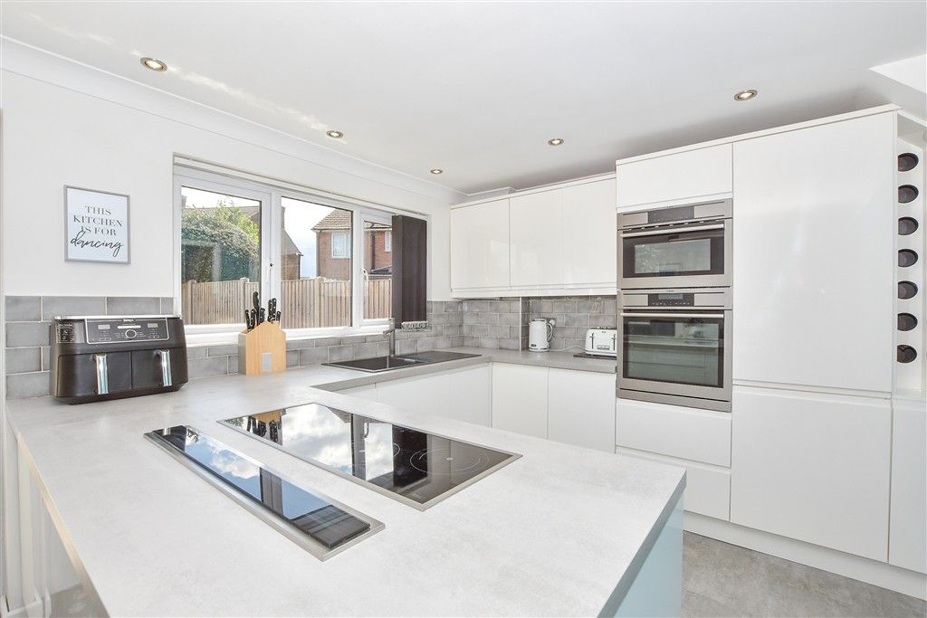 Property photo 3 of 14 Kitchen/Diner